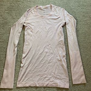 Lululemon light pink long sleeve top (size 4)